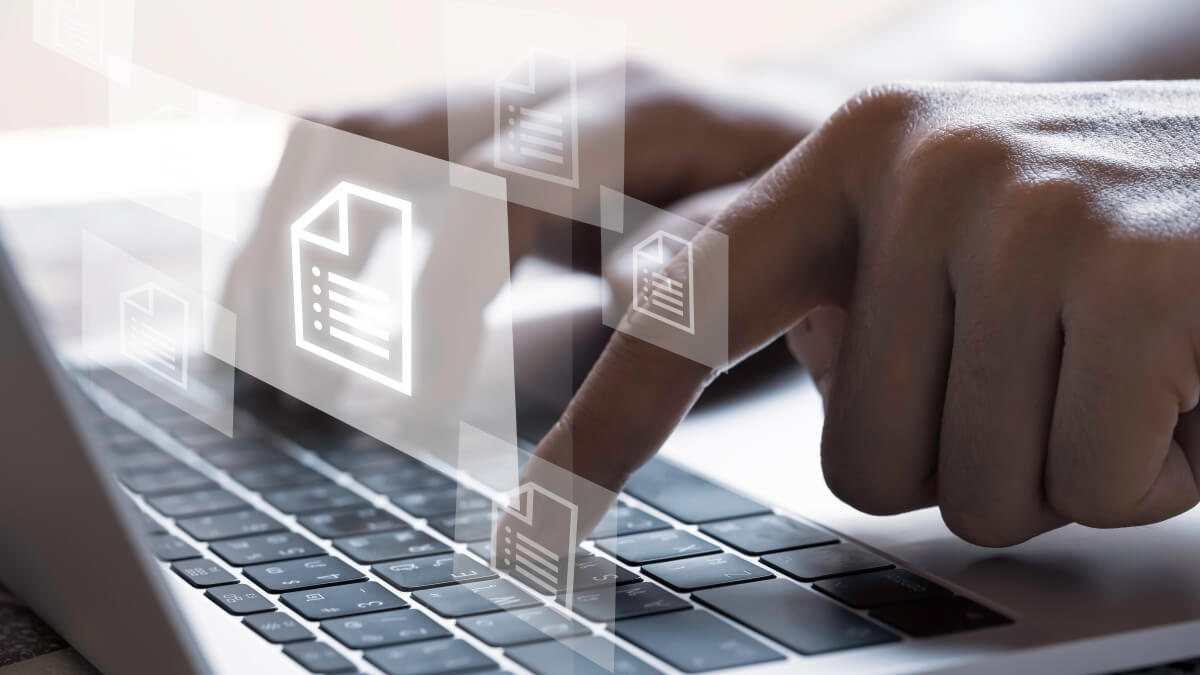 Teamsで文字起こしを行う方法は？連携可能なAI議事録作成ツールもあわせてチェック