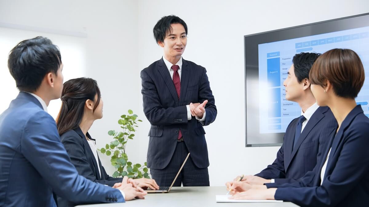 音声文字起こしツールおすすめ5選！議事録作成に強い高精度AIの機能と導入ポイント