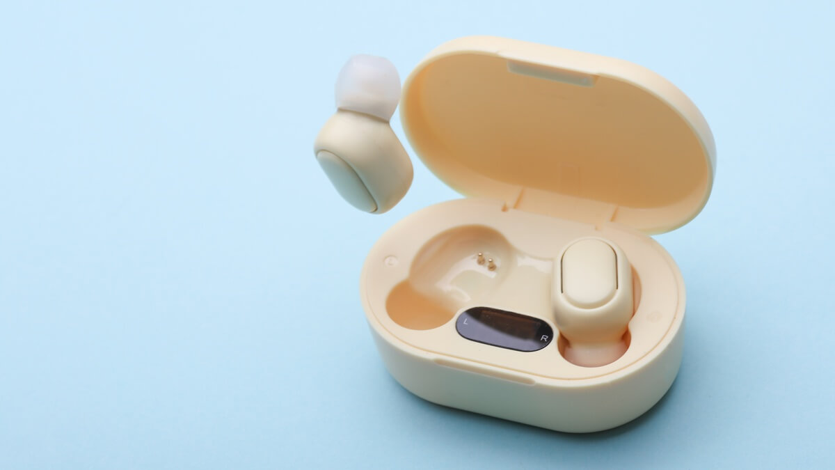 業務用インカムイヤホンの選び方｜おすすめ機種と最新アプリも