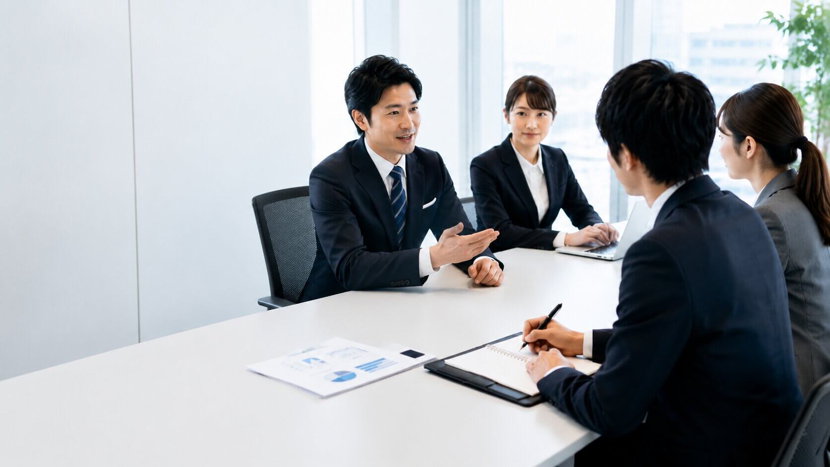 商談議事録の書き方のコツをマスター！必須項目・BANT情報からAI活用による効率化まで