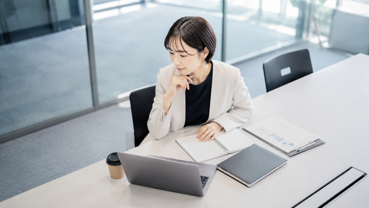 議事録が上手い人の特徴とは？上手くなるためのコツとAI活用術を解説！